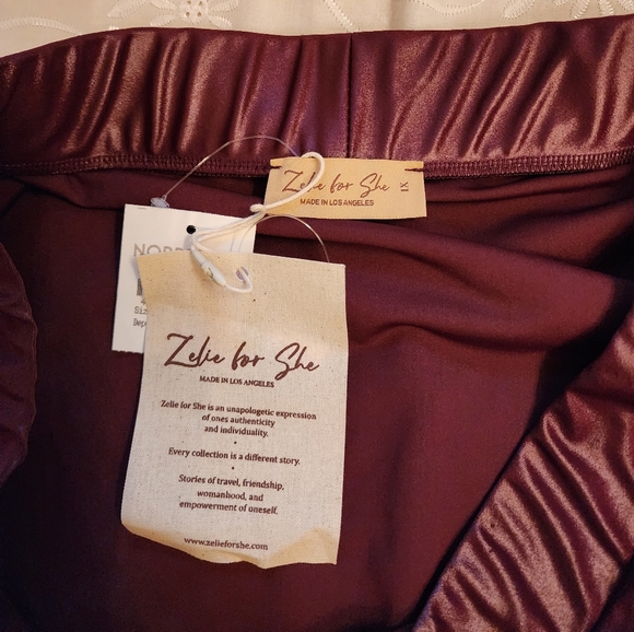 Zelie for she 1X city sleek faux leather skirt - Picture 7 of 8